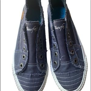 Blowfish Malibu size 8 blue tuna smoked 16oz canvas/mesh style: BUZZ (worn once)